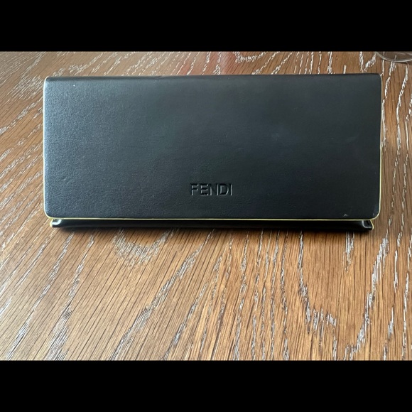 New and authentic FENDI cat eye sunglasses! 😎 - Picture 12 of 12